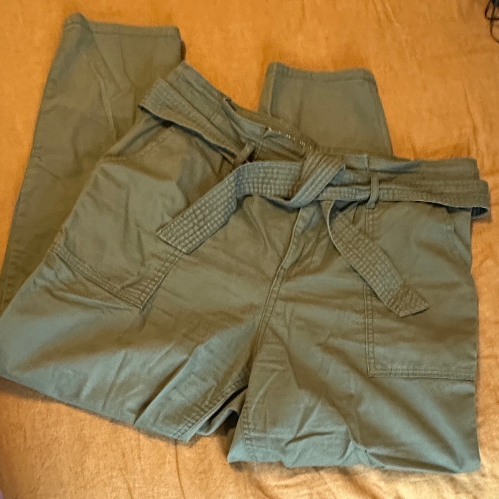 Vanilla Star Olive Junior's Tie Front Cuffed Ankle Utility Pants with Belt